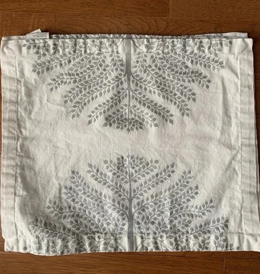 Crate& Barrel Placemats Madhu Tree White Silver Set (6) 17x14 Cotton - Image 1 of 4