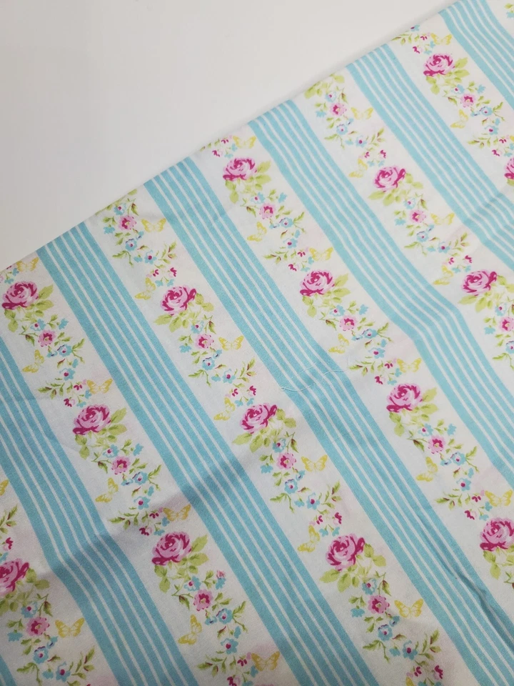 Tela Tanya Whelan Zoey's Jardín Rayas Floral Casa Coser Edredón MEDIA YARDA Foto 1 de 2