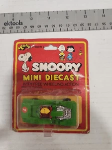 De colección Snoopy Peanuts Woodstock Aviva 1965 en VERDE United Features - Imagen 1 de 8