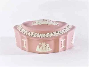 Vintage Pink Jasperware Wedgwood Box Oval Trinket Box In Good Condition - Picture 1 of 4