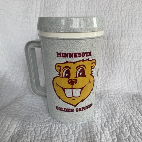 Minnesota Gophers Beverage Mug With Lid Insulated 22 oz Plastic Betras USA Cover