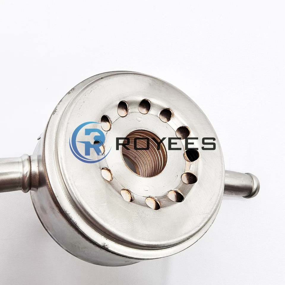 OEM Oil Cooler Assembly 21305-ZQ53A For Nissan Armada Pathfinder Titan Foto 1 de 3