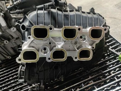 Colector de admisión 12611155 2013-2019 Cadillac XTS Foto 1 de 4