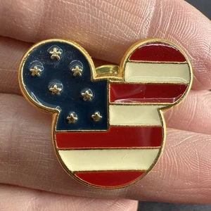 Prendedor coleccionable bandera americana de Mickey Mouse de Disney de 1 pulgada - Imagen 1 de 4