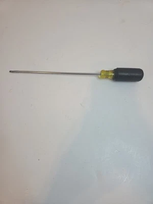 Klein Tools 601-8 Destornillador de vástago redondo de 8" de alta resistencia con punta de gabinete de 3/16" Foto 1 de 4