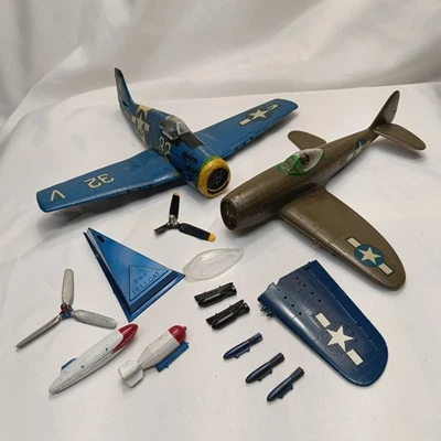 Built Junkyard 1/48 Early Aurora P-47 & Lindberg F6F Hellcat Plus Other Parts  - Image 1 of 4