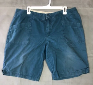 Columbia Shorts Womens Size 16 Blue with fade Flat Front 2-Button 4 pockets zip - Picture 1 of 12