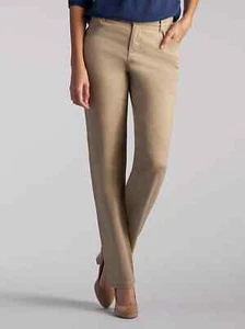 Lee Women's Sz 30W Long Relaxed Fit Mid Rise Straight Leg Pant NWT - Picture 1 of 1