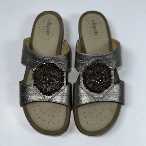 Soft Spots Brown Leather Comfort Sandals Flower Open Toe Slip on Size 8.5 M - Picture 1 of 10