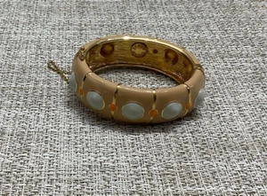 J Crew Enamel Gold Tone Clamper Bracelet Tan & White Colors Clasp Safety Chain - Picture 1 of 10