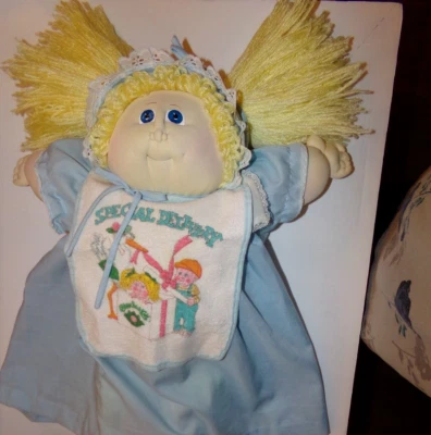 Muñeca XAVIER ROBERTS REPOLLO PARCHE EDICIÓN U NIÑA80 firmada a mano con papel de adopción Foto 1 de 4