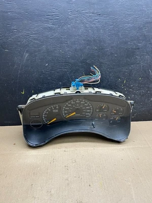 GMC Yukon 2002 velocímetro calibre de grupo fabricante original t9302 DG Foto 1 de 4