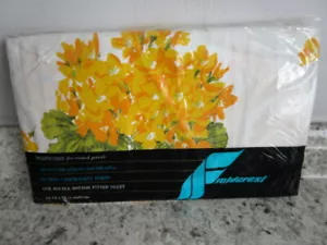 Hoja inferior vintage Fieldcrest doble ajuste ""Forever Spring"" amarilla floral nueva en paquete - Imagen 1 de 3