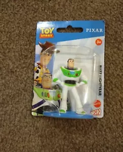 buzz lightyear action figure color green and white toy story one figure . - Foto 1 di 3