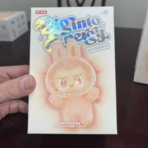 AUTENTICO POP MART LABUBU The Monsters V3 Big Into Energy - Serenity VENDITORE USA - Foto 1 di 4