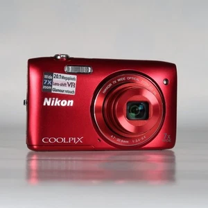 Nikon CoolPix S3500 20,1Mp Digital Camera Red, SD Card, Case, Chager - Picture 1 of 19