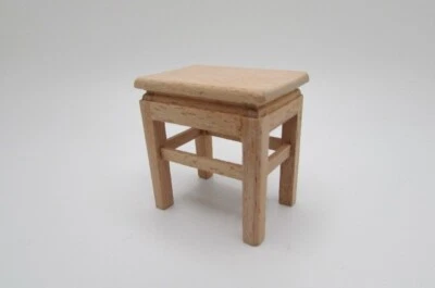 Taburete bajo de madera sin terminar miniatura para casa de muñecas/soporte para plantas T4630 Foto 1 de 2