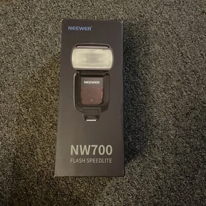 NEEWER NW700 Flash Speedlite Compatible with Sony DSLR Cameras - Picture 1 of 4
