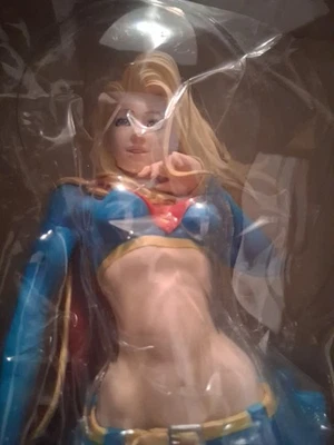 Kotobukiya Supergirl 1/6 Scale Pre-Painted PVC Statue - DC ArtFX Collectible - Image 1 of 3