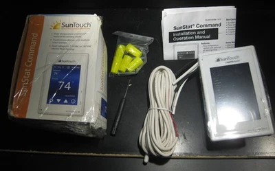 Termostato de calefacción por suelo radiante programable con pantalla táctil color SunTouch SunStat Command Foto 1 de 2