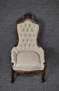 Vintage L Mayer Victorian French Country Walnut Carved Parlor Chair