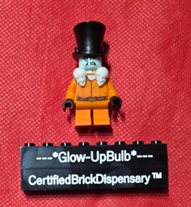LEGO Superheroes Minifigure Penguin in Arkham Prison Jumpsuit Exclusive sh0441 - Picture 1 of 9