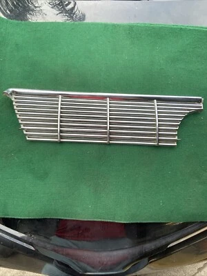 1961 Pontiac Bonnevile Catalina Ventura правая передняя решетка #538534 - Изображение 1 из 4