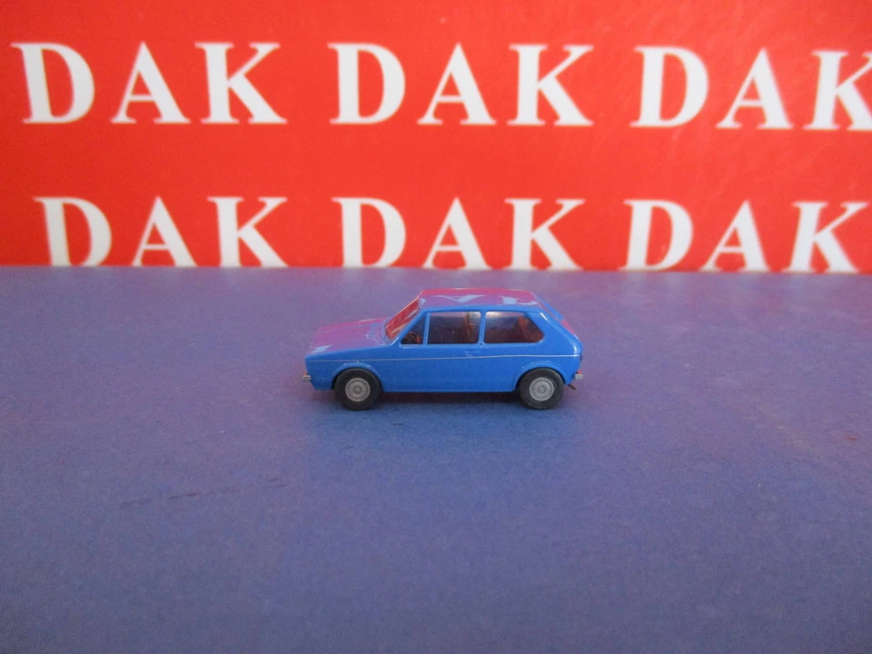 1/87 Modellino Auto Volkswagen Golf I Serie Blu 1974 by Brekina - Immagine 1 di 4