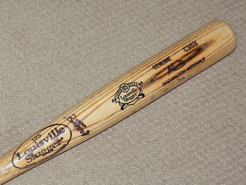 Adam Dunn H&B Game Used Bat 2009 Washington Nationals White Sox Reds Cover