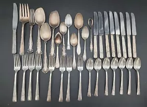 36-Vintage Silverplate Silverware WM Rogers, EMBASSY, HOLMES, 1847 ETC - Picture 1 of 20
