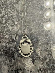 Collana con ciondolo e catenina nautica da spiaggia granchio argento antico vintage - Foto 1 di 4