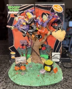 Lemax Spooky Town 2009 CARPOOLING Lighted Animated Halloween Table Accent 94953 - Picture 1 of 17