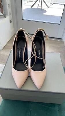 Bomba de bloqueo de tobillo Tom Ford Foto 1 de 4