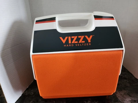 Vizzy hard seltzer igloo Chicago Bears cooler,  nfl Cover