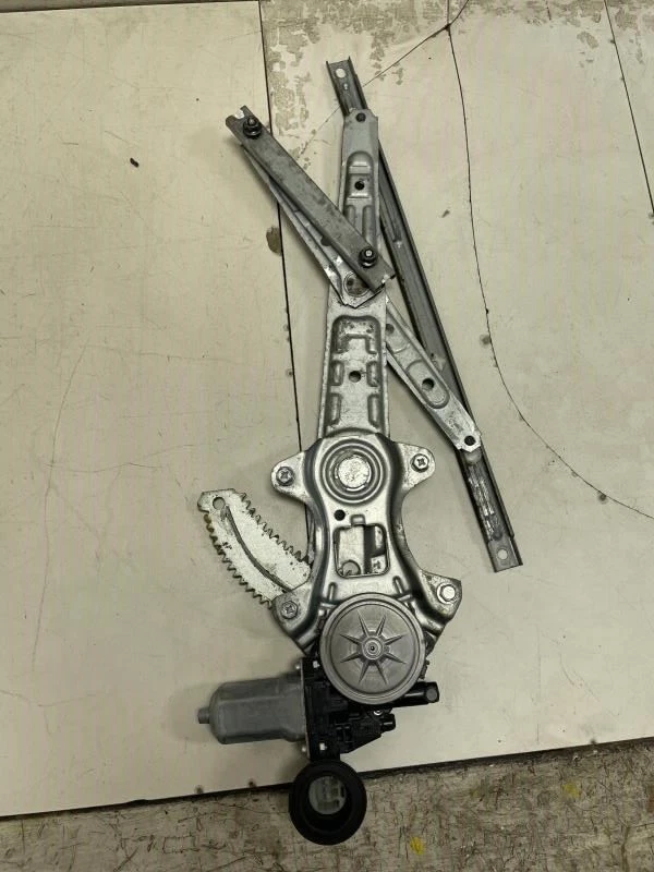 2015 NISSAN PATHFINDER PLATINUM REAR RIGHT DOOR WINDOW REGULATOR MOTOR OEM+ — 第 1/4 张图片