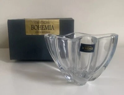 BOHEMIA CRISTAL VOLCANO CUENCO NUEVO CON ETIQUETAS Diseño Asimétrico República Checa Foto 1 de 4