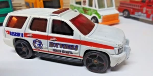 2009 HW City Works '07 Chevy Tahoe 108/190 Hot Wheels White - Picture 1 of 5