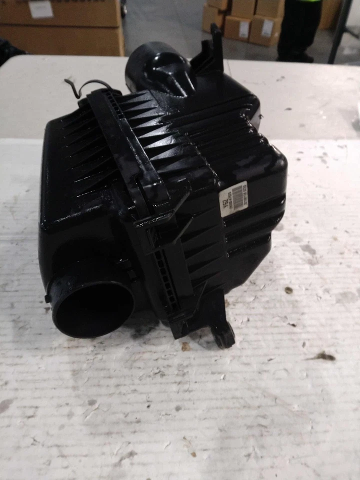 2016 Kia Forte Air Cleaner Assembly OEM 28110A5350 Used 136K Miles White — 第 1/4 张图片