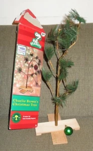 Original Charlie Brown 18" Christmas Tree with RARE Green Ornament in Box Used - Picture 1 of 8