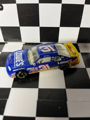 Hasbro #31 Mike Skinner Lowes Monte Carlo 1998 1:64 NASCAR Foto 1 de 3
