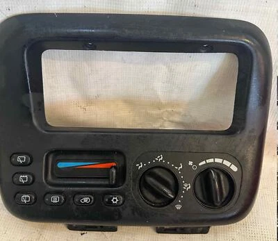 Dodge Caravan 1996 identificación de control de calefacción 4677215 usado OEM Foto 1 de 3