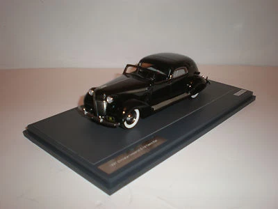 1/43 1937 Chrysler Imperial C-15 Town car / Matrix - Image 1 of 4
