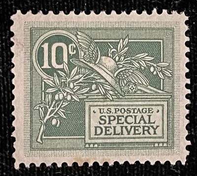 SCOTT #E-7, 10c, GREEN, MOG, HINGED & VERY FINE+, CATALOG VALUE $65 - Image 1 of 2