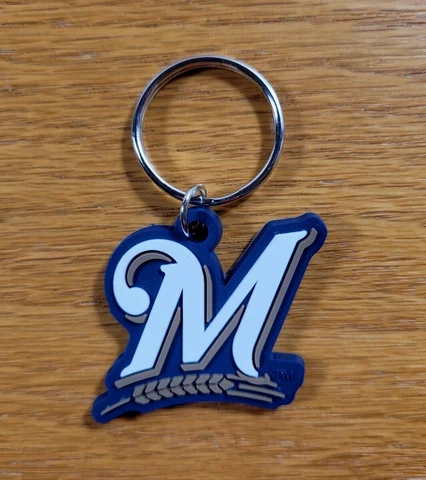 MILWAUKEE BREWERS Official Team Logo MLB Baseball 2019 Rubber Key Ring Key Chain Cover