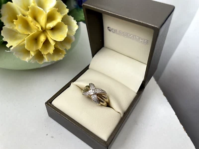 PRECIOSO ANILLO BESO DIAMANTE ORO MACIZO 9CT ANCHO ELEGANTE TALLA K 5.25 NO 18CT Foto 1 de 4