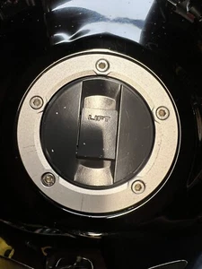 Suzuki Katana GSX600F GSX750F 4x Stainless Steel Fuel Cap Filler Surround Bolts - Picture 1 of 5