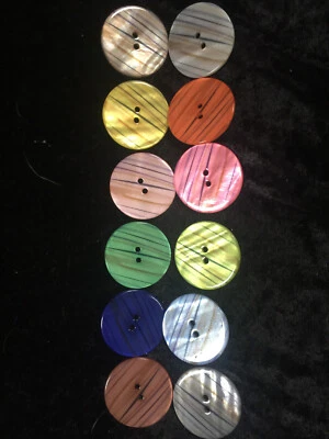 Italian Shell Horizontal Stripes Buttons 30mm 13 Colours - Image 1 of 4