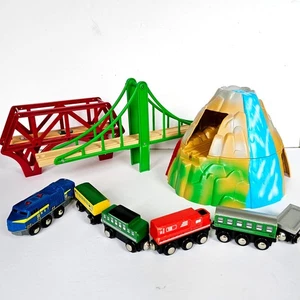 Imaginarium Train Set Bridges Mountain with 6 Piece Magnetic Trains Thomas 1581 - Picture 1 of 13