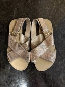 J Crew Crewcuts Sandals Shoes Gold Leather Girls Size 11 - Picture 1 of 9