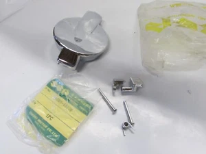 NOS OEM Suzuki 1971-72 T500 GT380 GT550 GT380 Fuel Tank Cap 44200-15100 - Picture 1 of 3